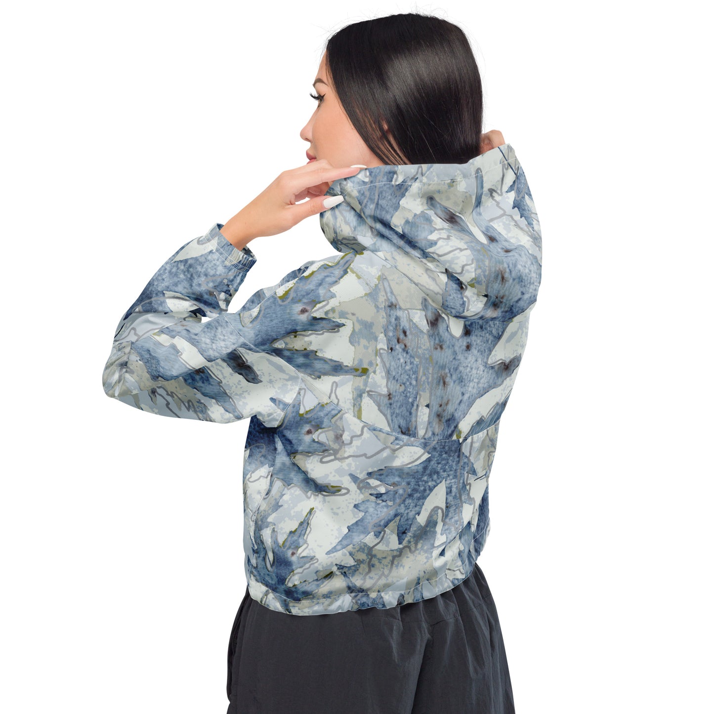 Silver Maple’s Women’s cropped windbreaker