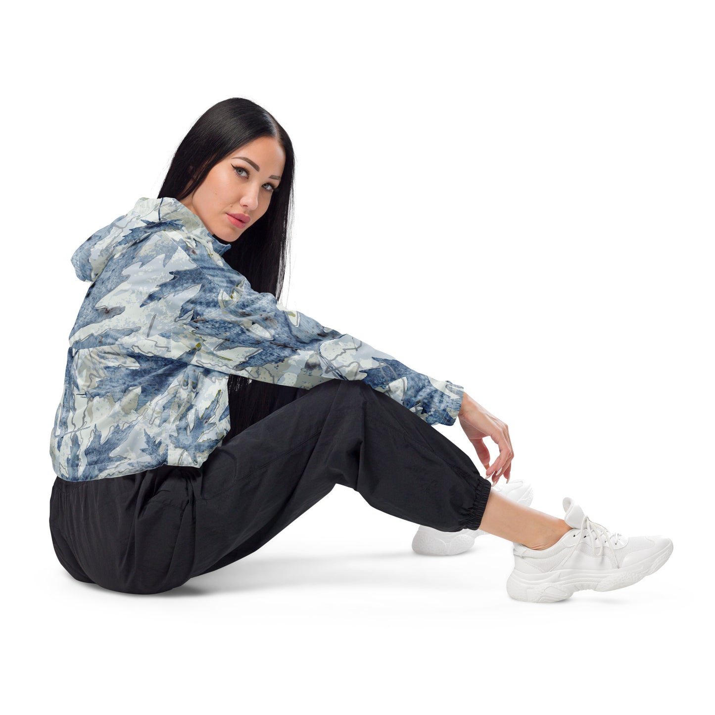 Silver Maple’s Women’s cropped windbreaker