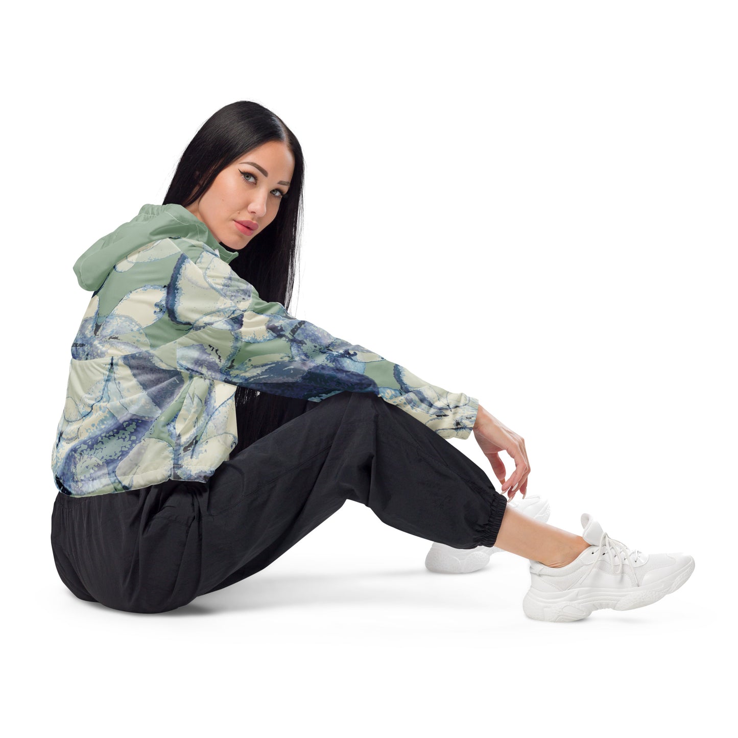 Sea Foam Hydrangeas Women’s cropped windbreaker